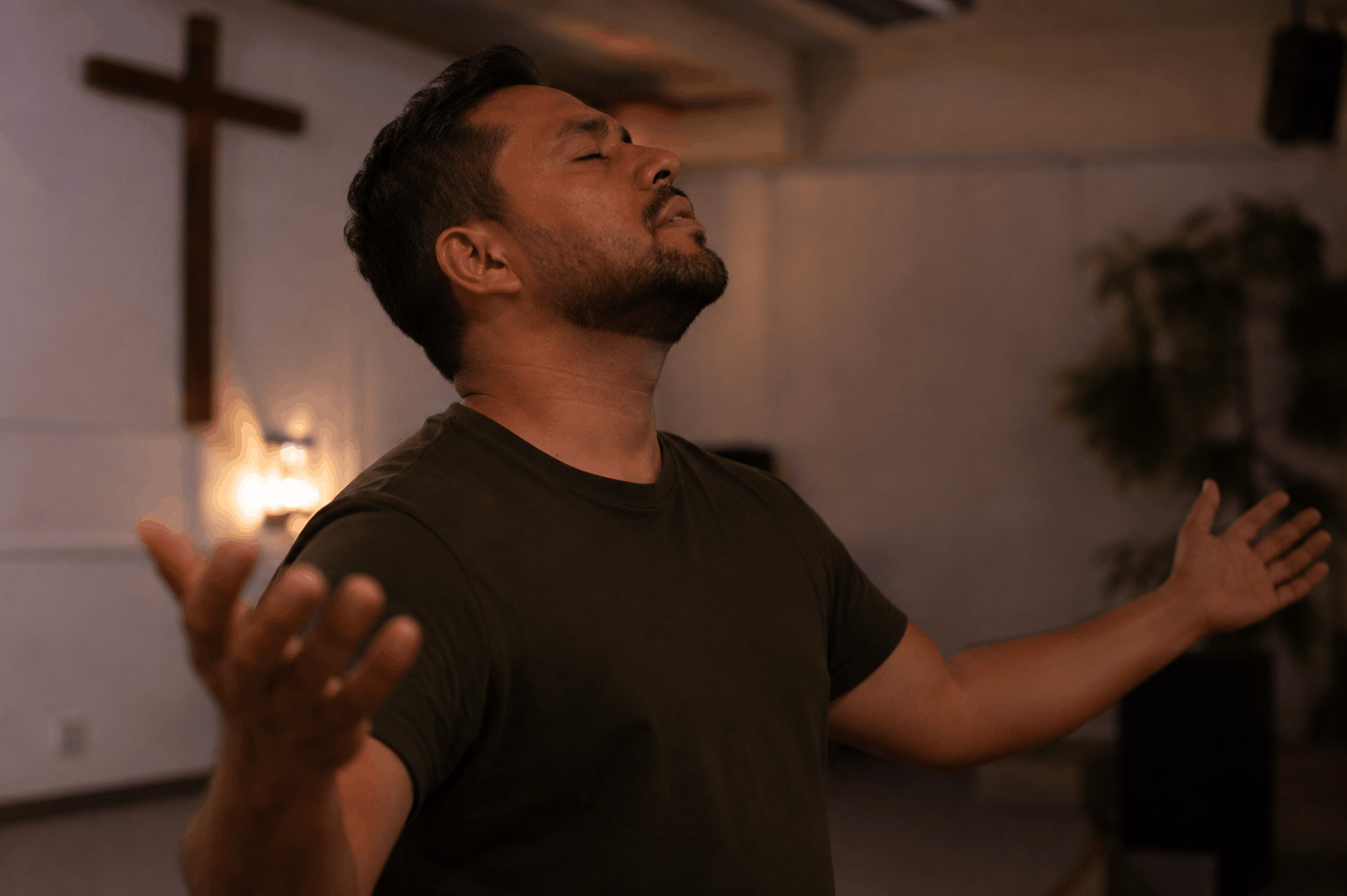 Con las manos vacías ante la presencia de Dios